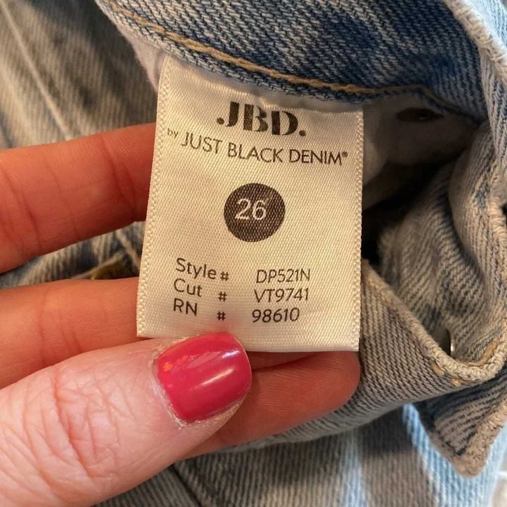 JBD Distressed Light Blue Straight Leg Jeans Size 26 in EUC
